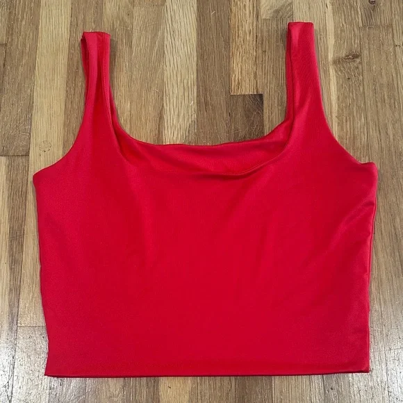 *last chance* Amazon | Women’s Red Sleeveless Top - Picture 7 of 9